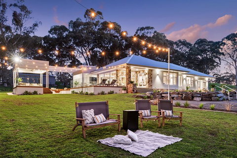 3 Days Adelaide Hills Wellness Escape - Rental Cars 0