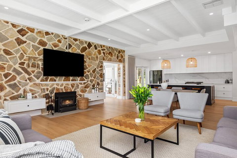 3 Days Adelaide Hills Wellness Escape - Rental Cars 1