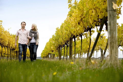 Overnight Daylesford And Macedon Ranges Gourmet Food Trail Tour From Melbourne - Rental Cars 2