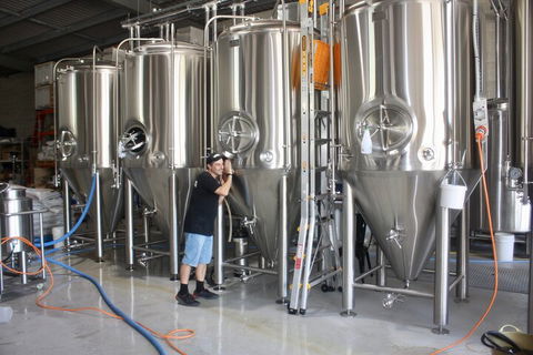 Hipster Sipster Brewery And Distillery Tour - Rental Cars 1